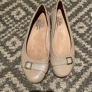 Nude flats. Only worn once